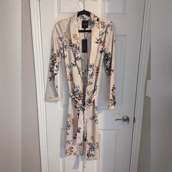 Gorgeous brand new overcoat - Picture 1 of 4